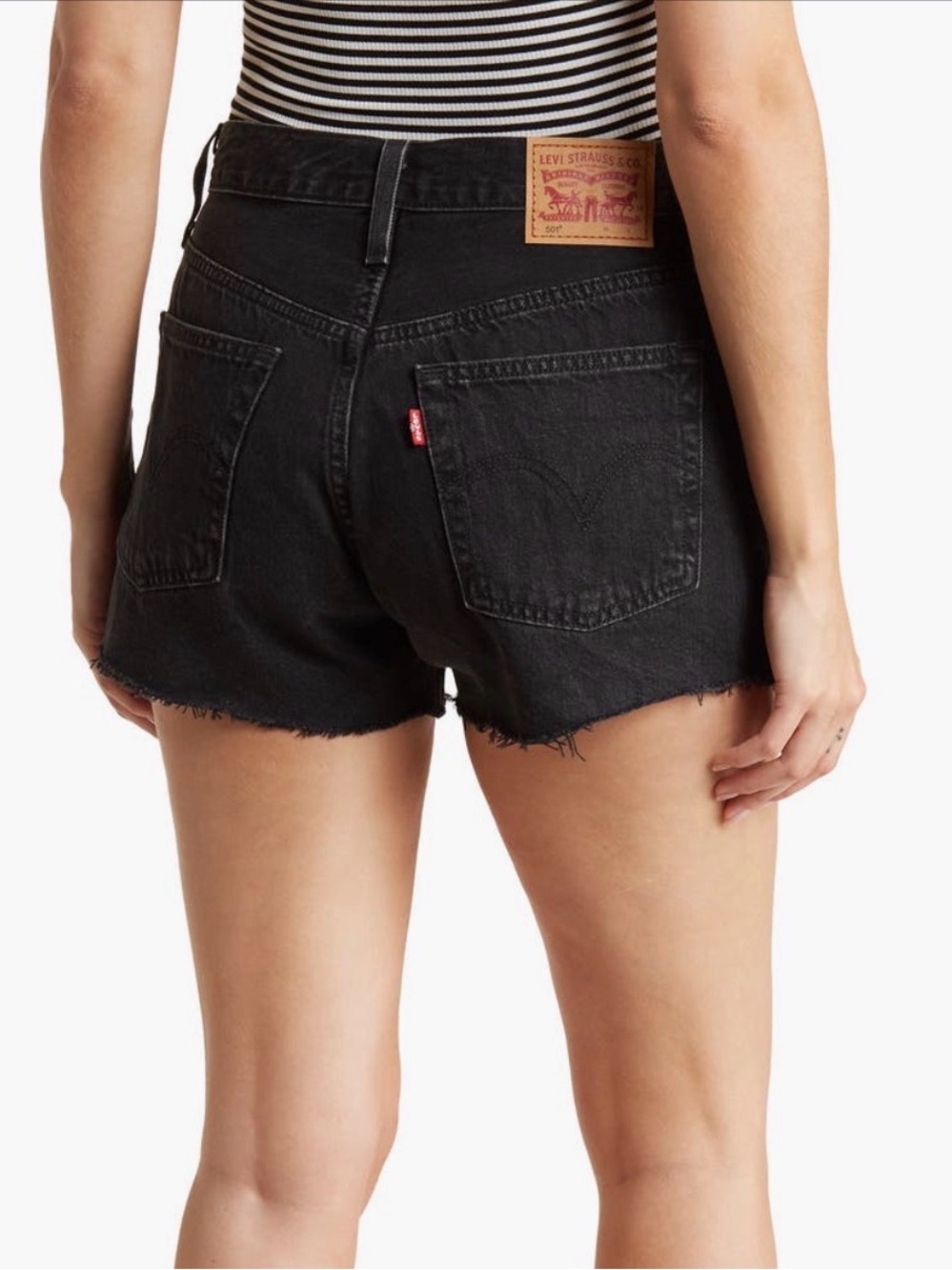 NWT Levi 501 shorts size 28